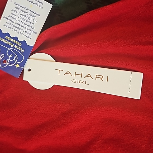 Tahari Girls Christmas 2piece Pj's set with Hair Scrunchy size 10/12 - Picture 3 of 4